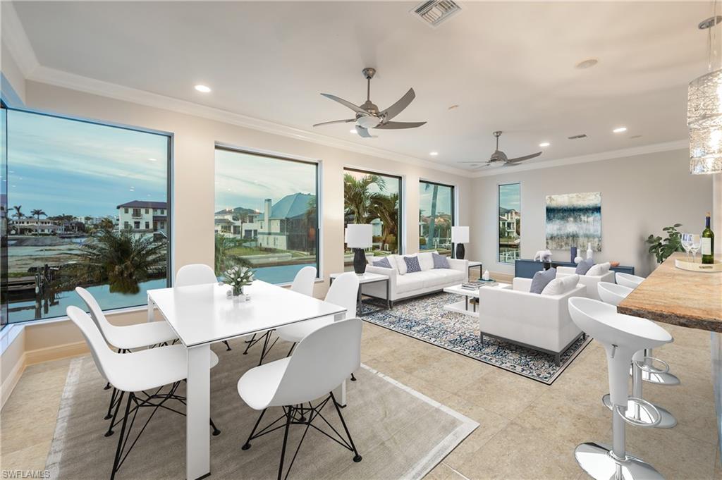 319 Lagoon AVE