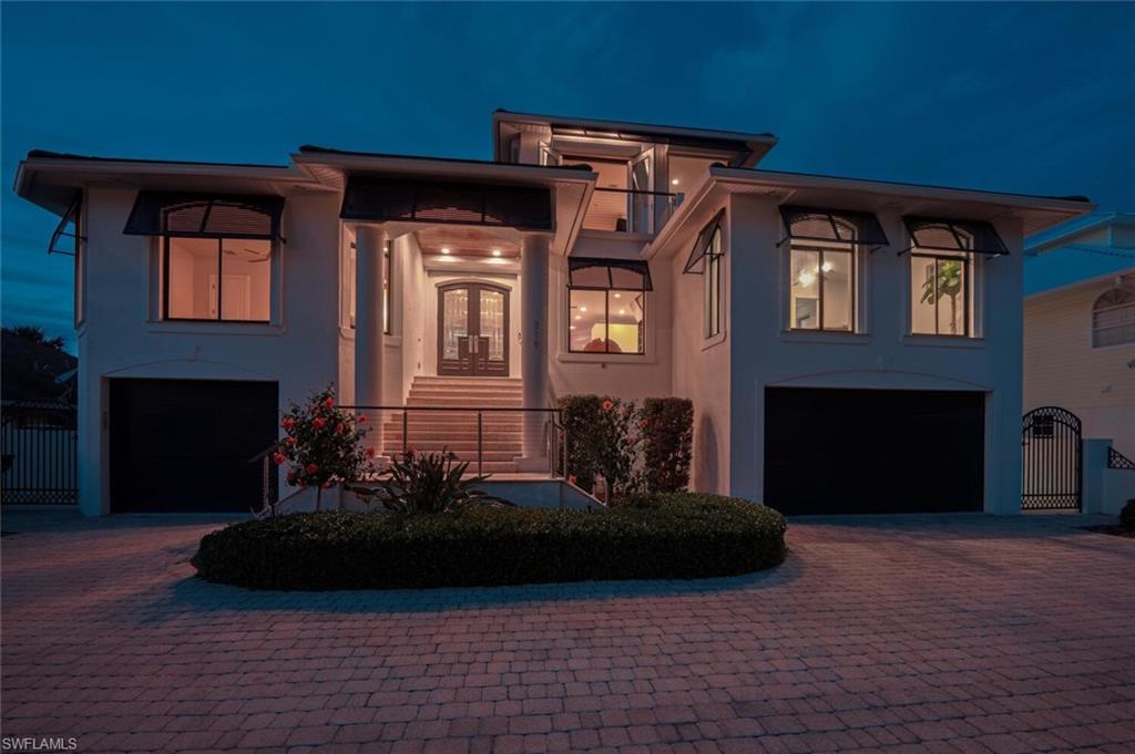 319 Lagoon AVE