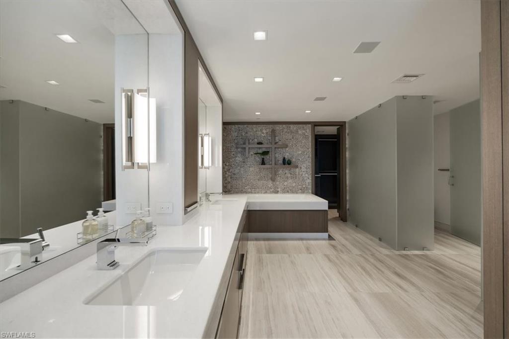 MYSTIQUE - Residential