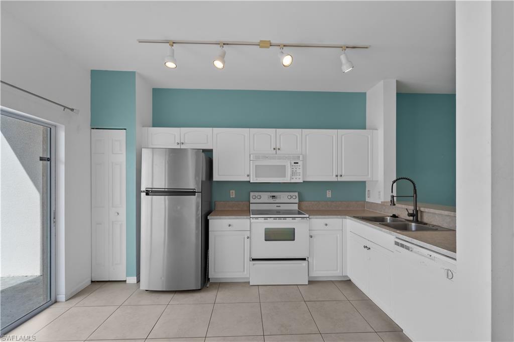 FOREST LAKE TOWNHOMES - Residential