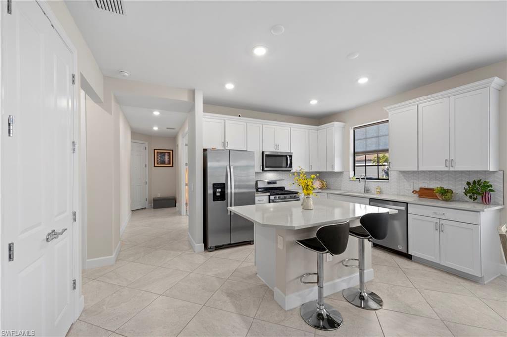 ESPLANADE LAKE CLUB - Residential