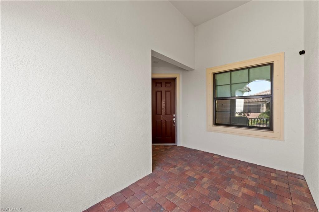 ESPLANADE LAKE CLUB - Residential