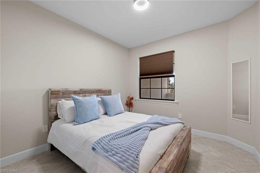 ESPLANADE LAKE CLUB - Residential