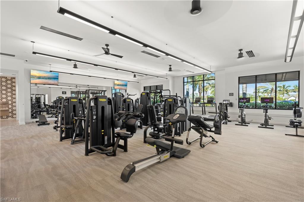 ESPLANADE LAKE CLUB - Residential