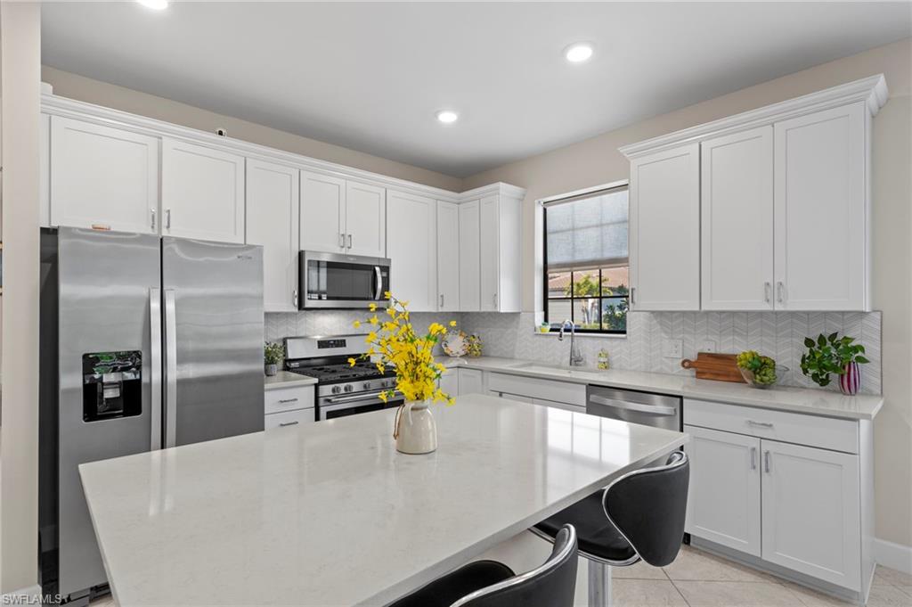 ESPLANADE LAKE CLUB - Residential