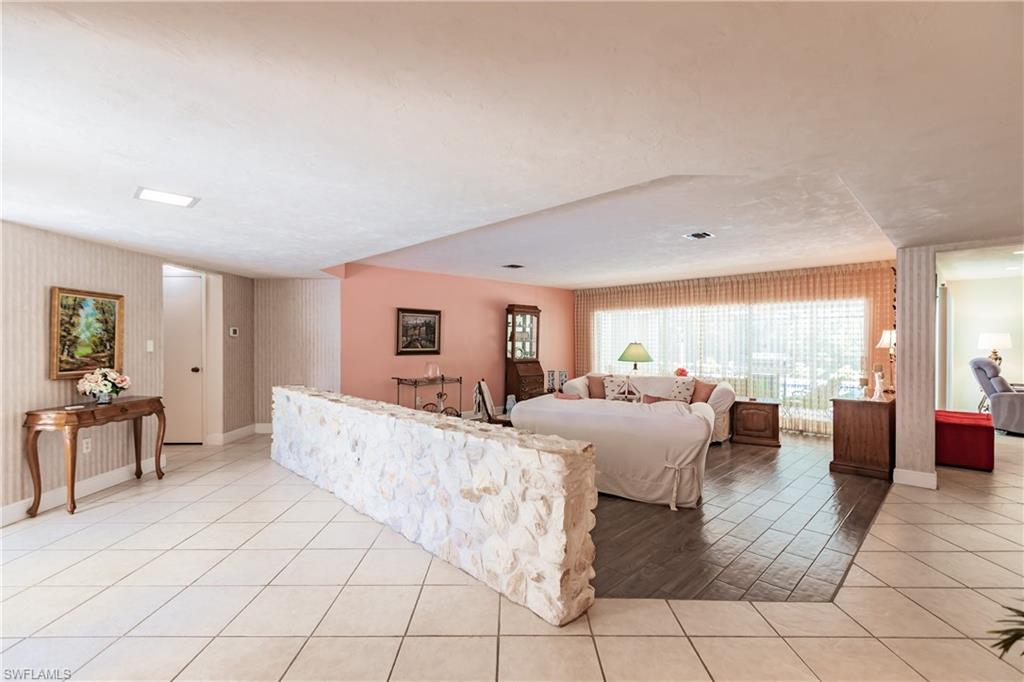 LOCHMOOR - Residential