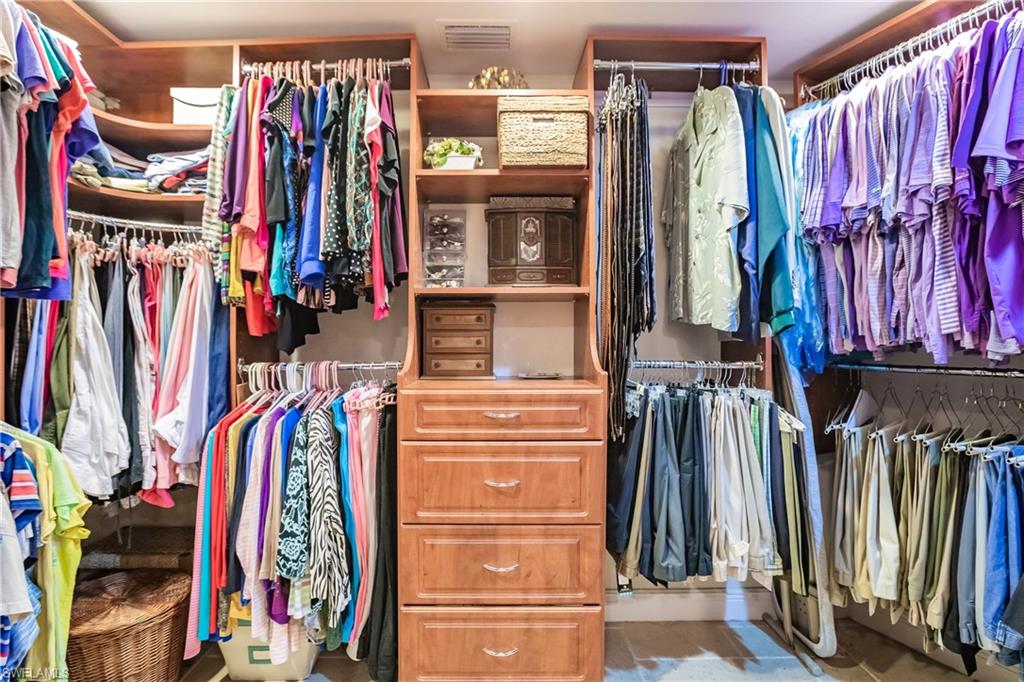 LOCHMOOR - Residential