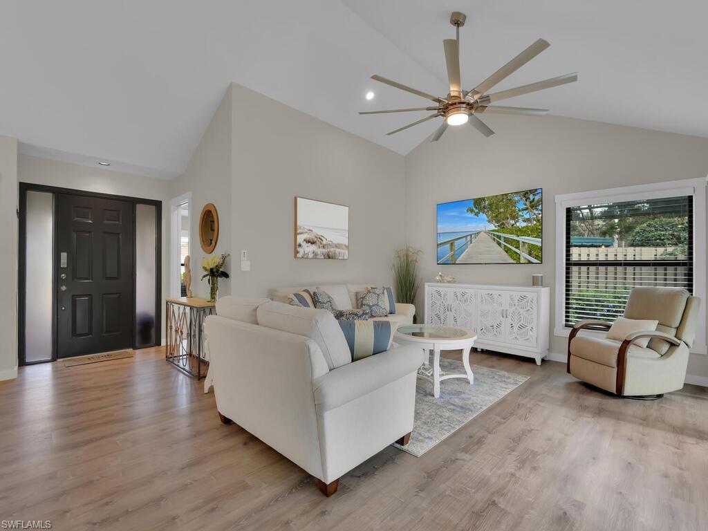 BEACHWALK HOMES - Residential