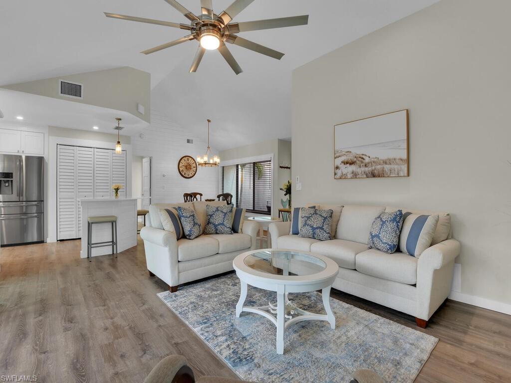 BEACHWALK HOMES - Residential