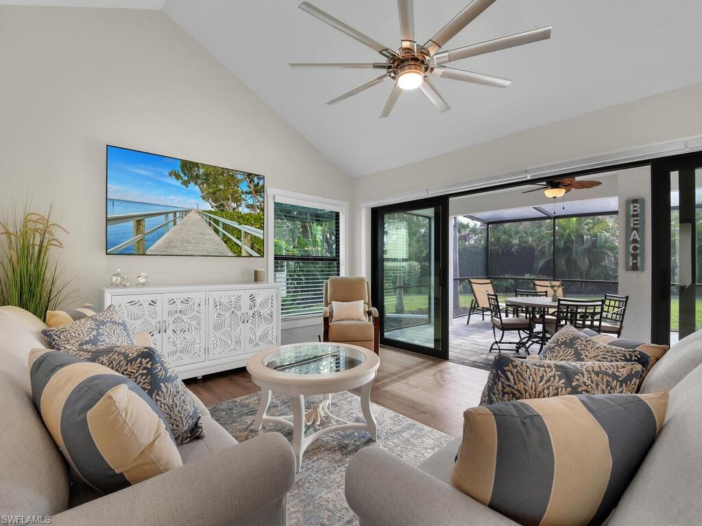 BEACHWALK HOMES - Residential