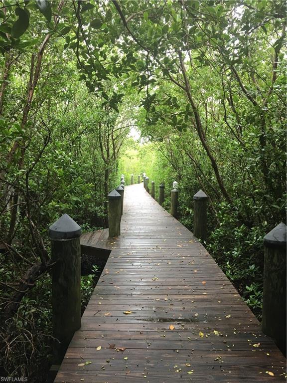 VILLAGE - Residential