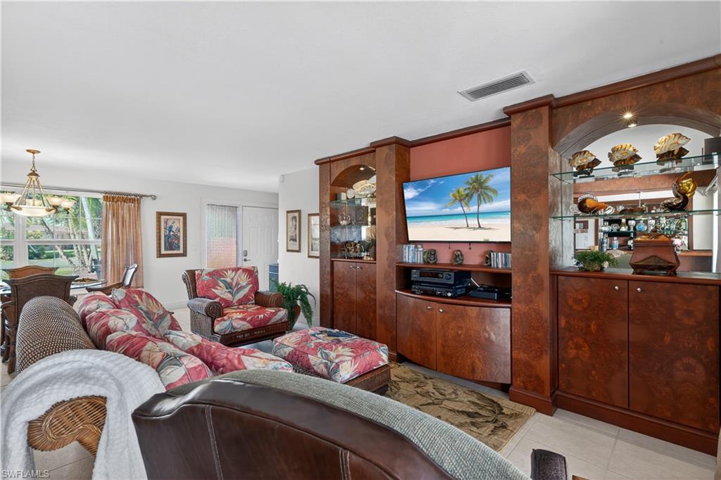 TAHITIAN SHORES - Residential