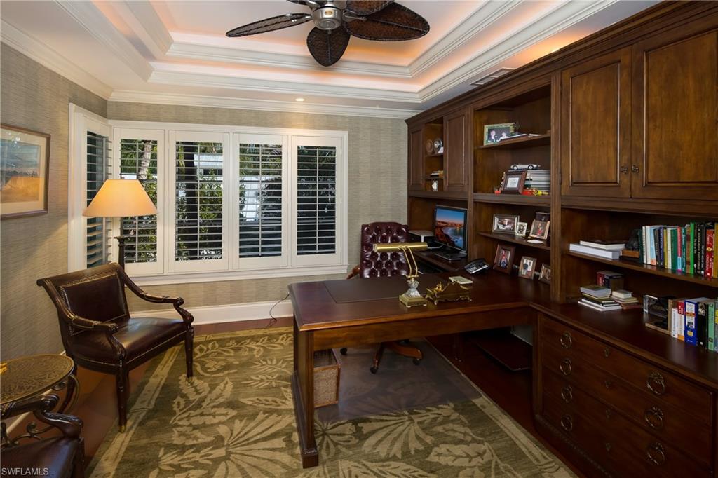 LUCAYA CAY - Residential