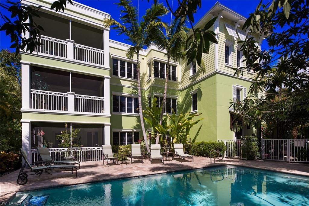 LUCAYA CAY - Residential