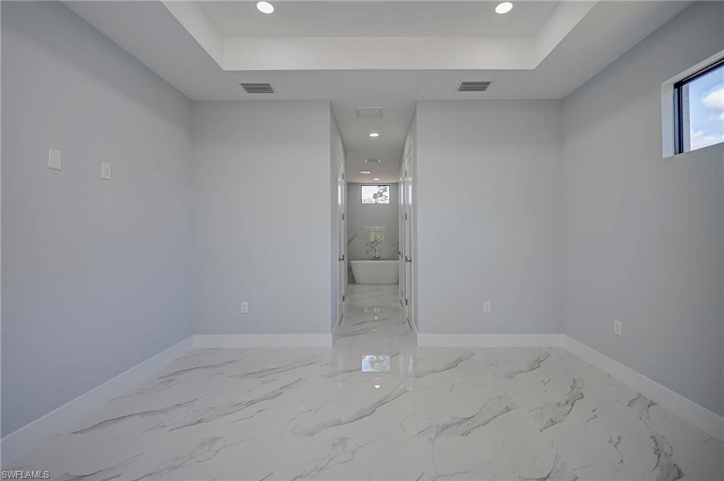 TWIN LAKE ESTATES - Residential