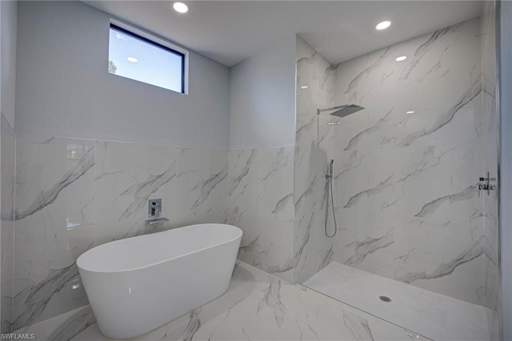 TWIN LAKE ESTATES - Residential