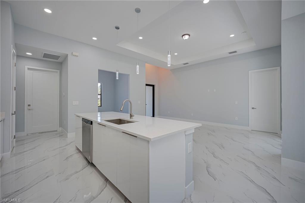 TWIN LAKE ESTATES - Residential