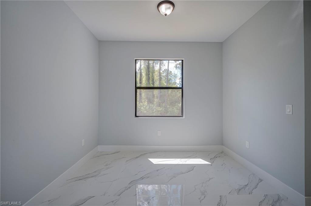 TWIN LAKE ESTATES - Residential