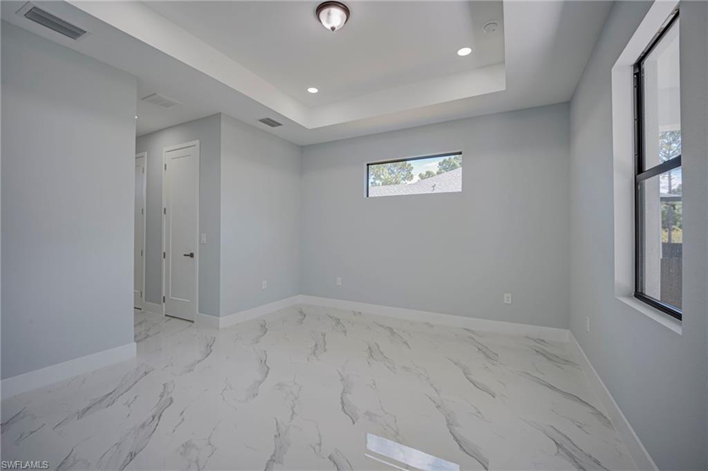 TWIN LAKE ESTATES - Residential