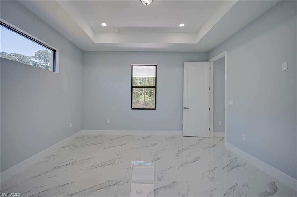 TWIN LAKE ESTATES - Residential