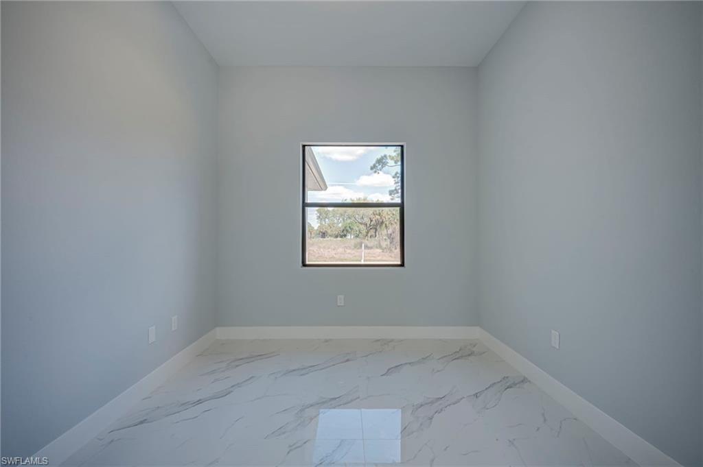 TWIN LAKE ESTATES - Residential