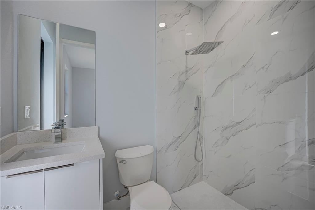 TWIN LAKE ESTATES - Residential