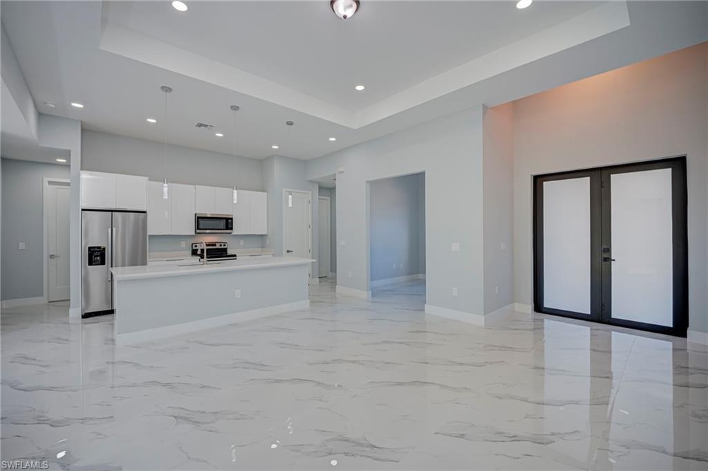 TWIN LAKE ESTATES - Residential