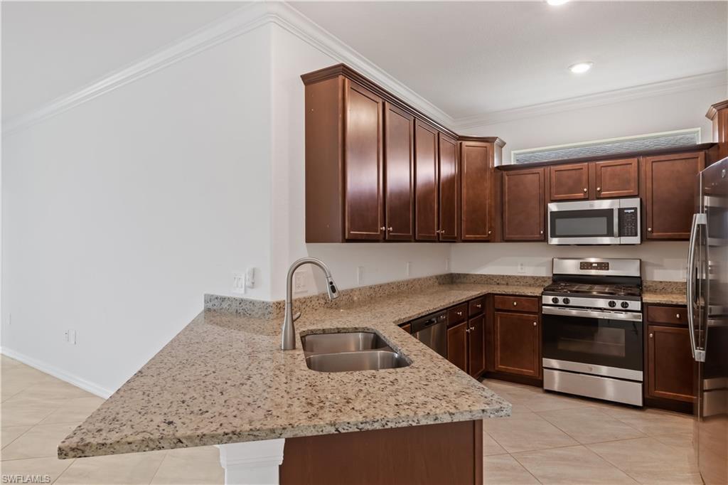 TRAILS EDGE - Residential Lease