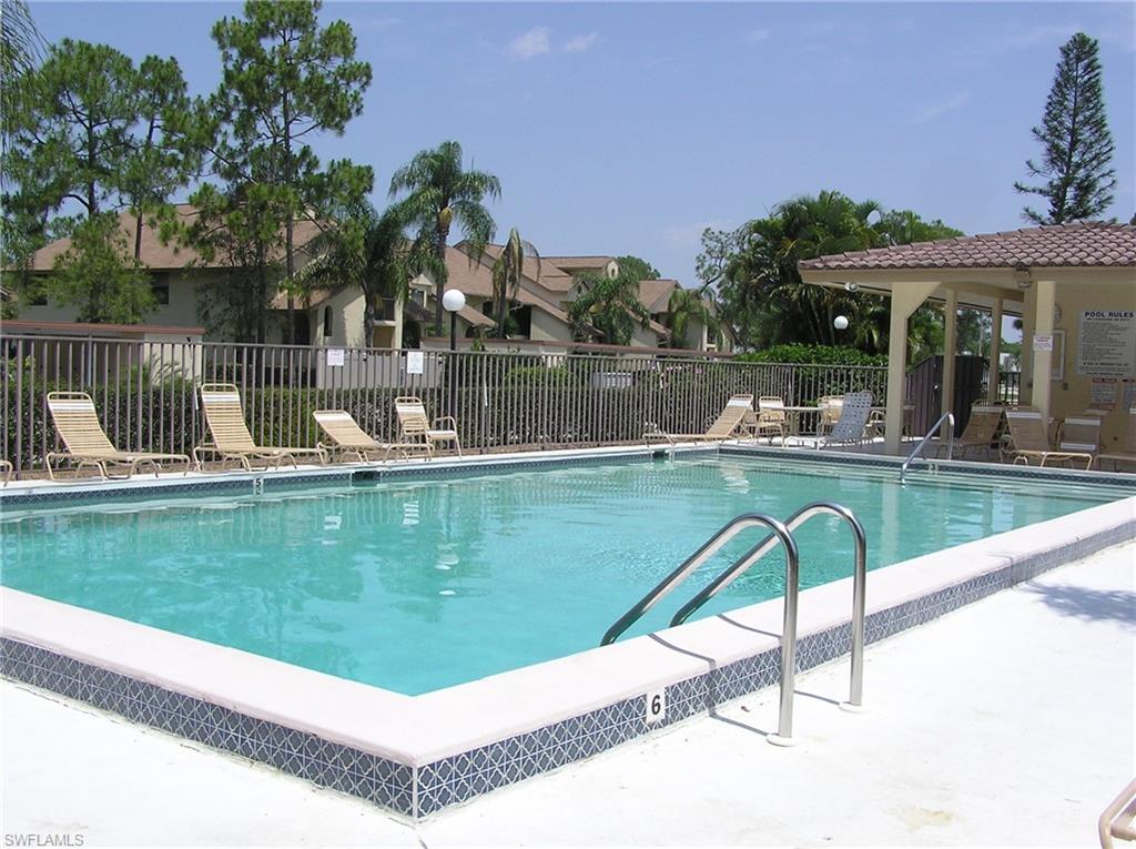 FOXFIRE VILLAS - Residential