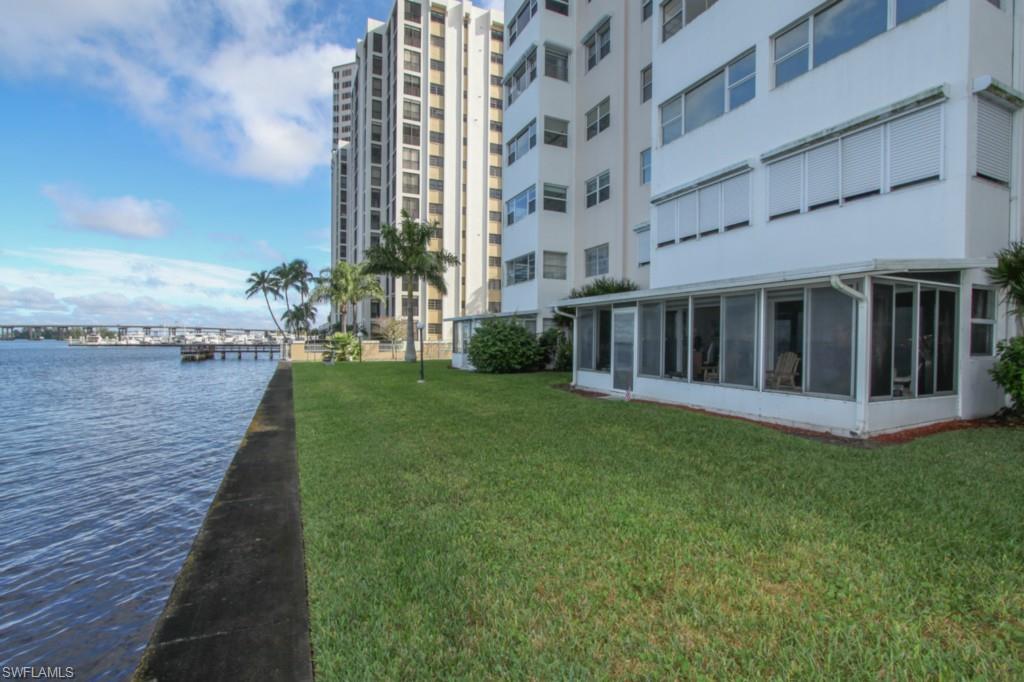 RIVERSIDE CLUB - Residential