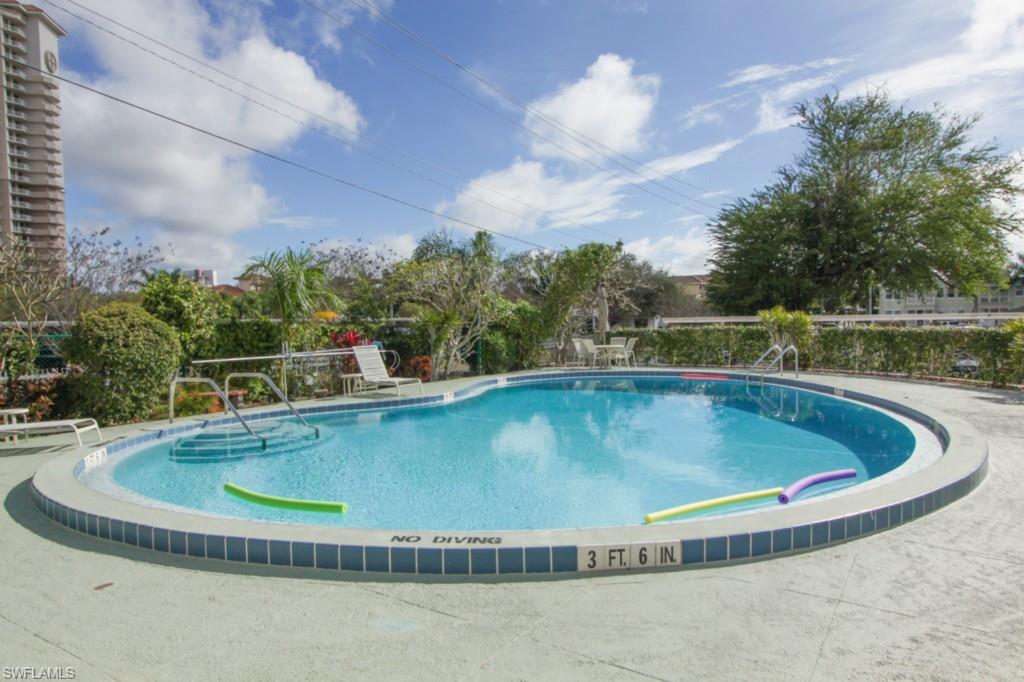 RIVERSIDE CLUB - Residential