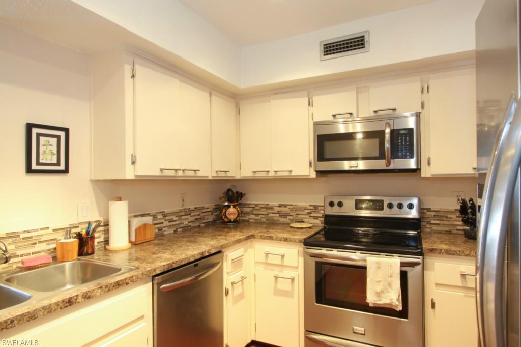 RIVERSIDE CLUB - Residential