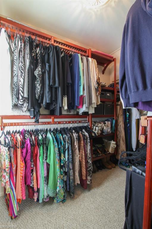 RIVERSIDE CLUB - Residential