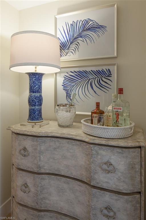 ESMERALDA ON EIGHTH - Residential