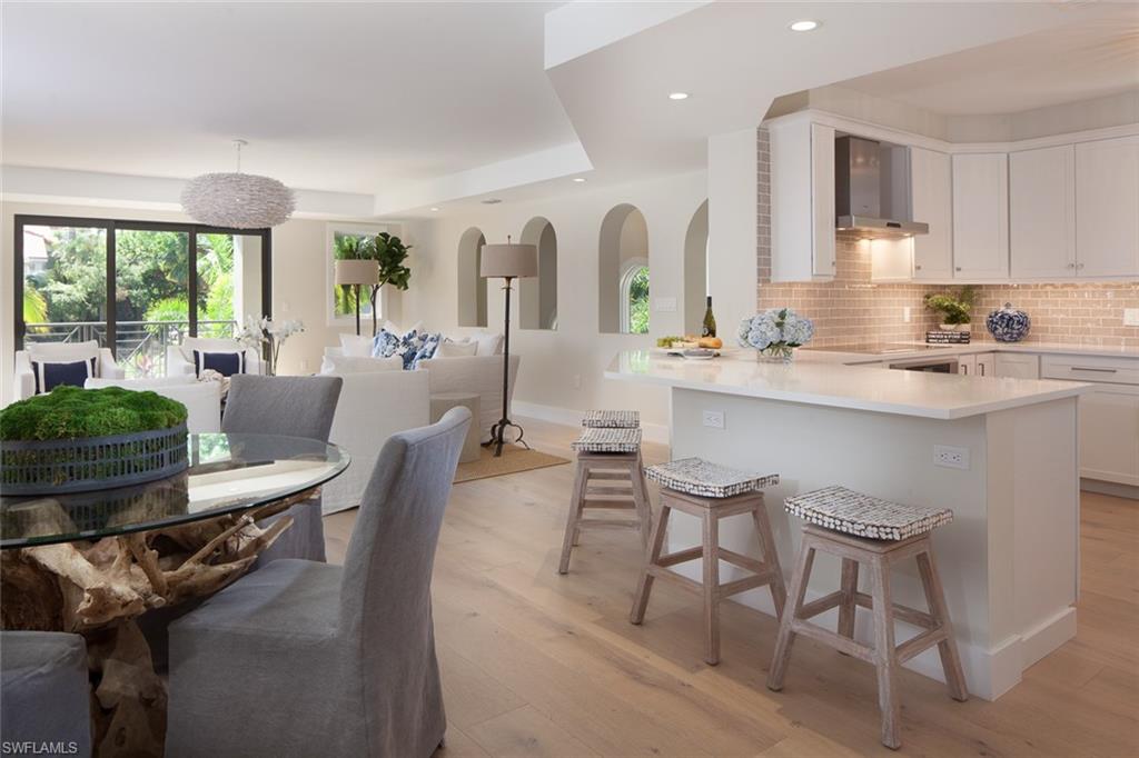 ESMERALDA ON EIGHTH - Residential