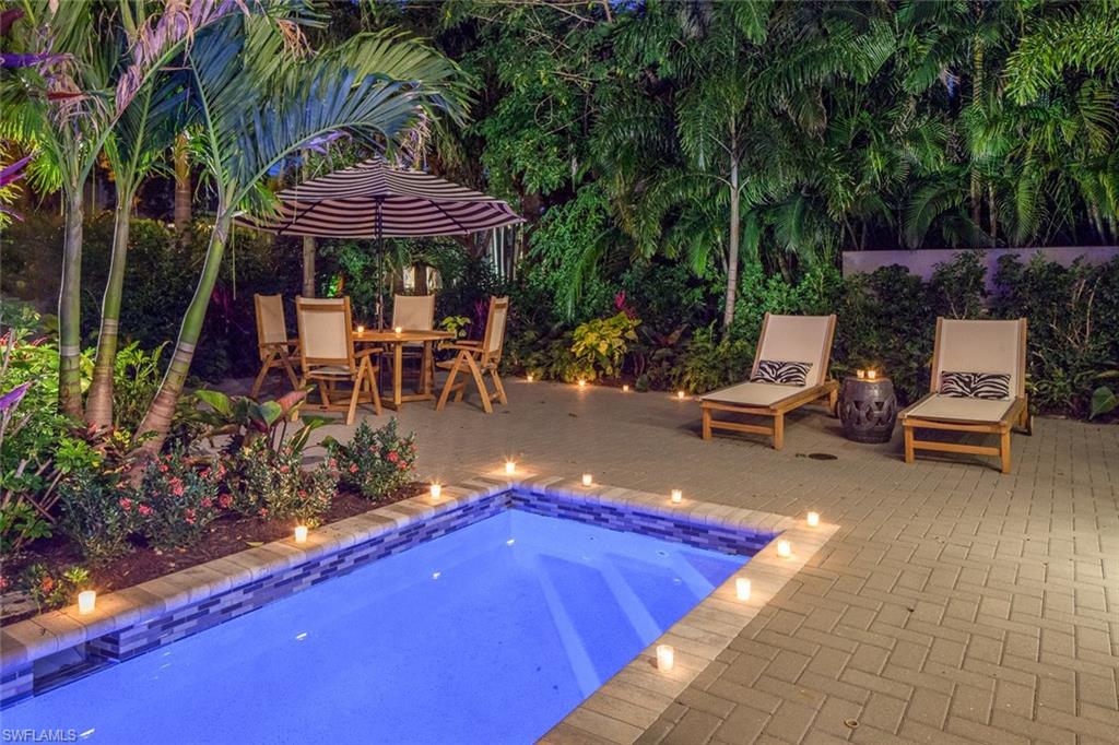 ESMERALDA ON EIGHTH - Residential