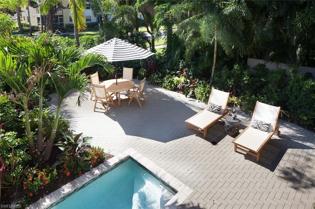 ESMERALDA ON EIGHTH - Residential