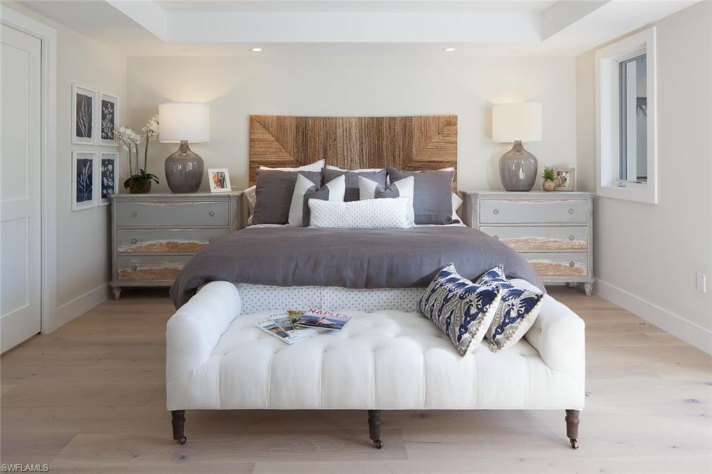 ESMERALDA ON EIGHTH - Residential