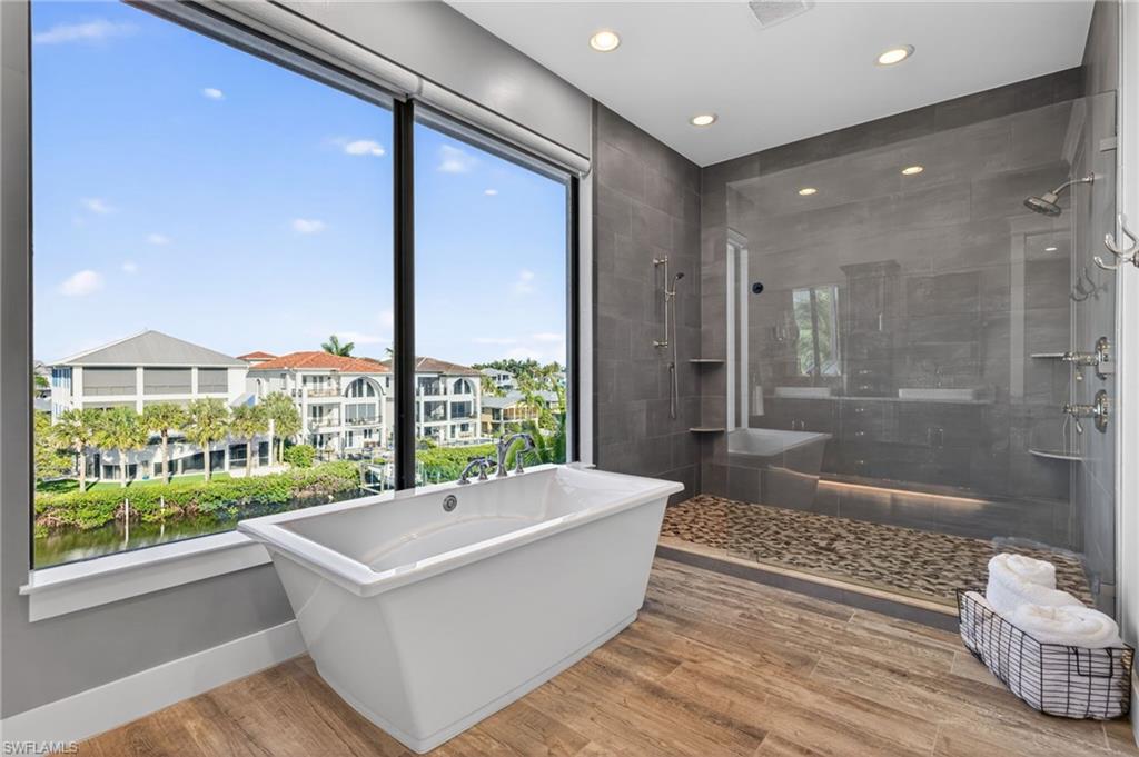 BONITA BEACH - Residential