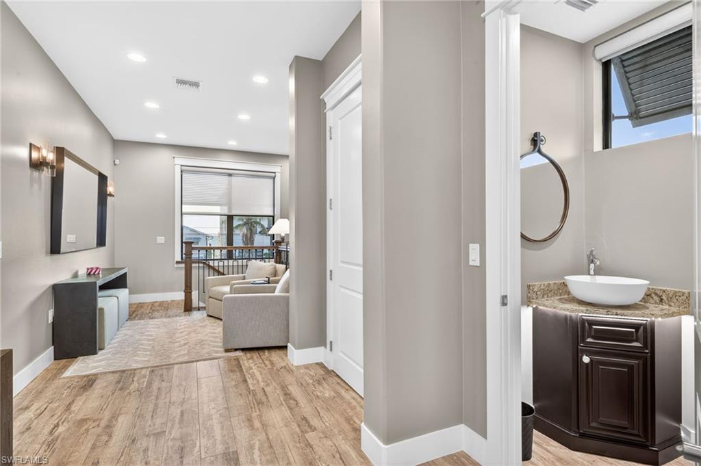 BONITA BEACH - Residential