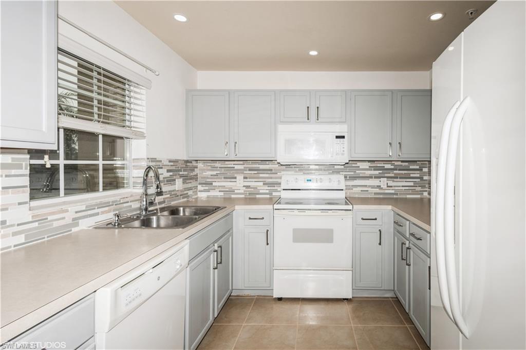 THE VISTAS - Residential