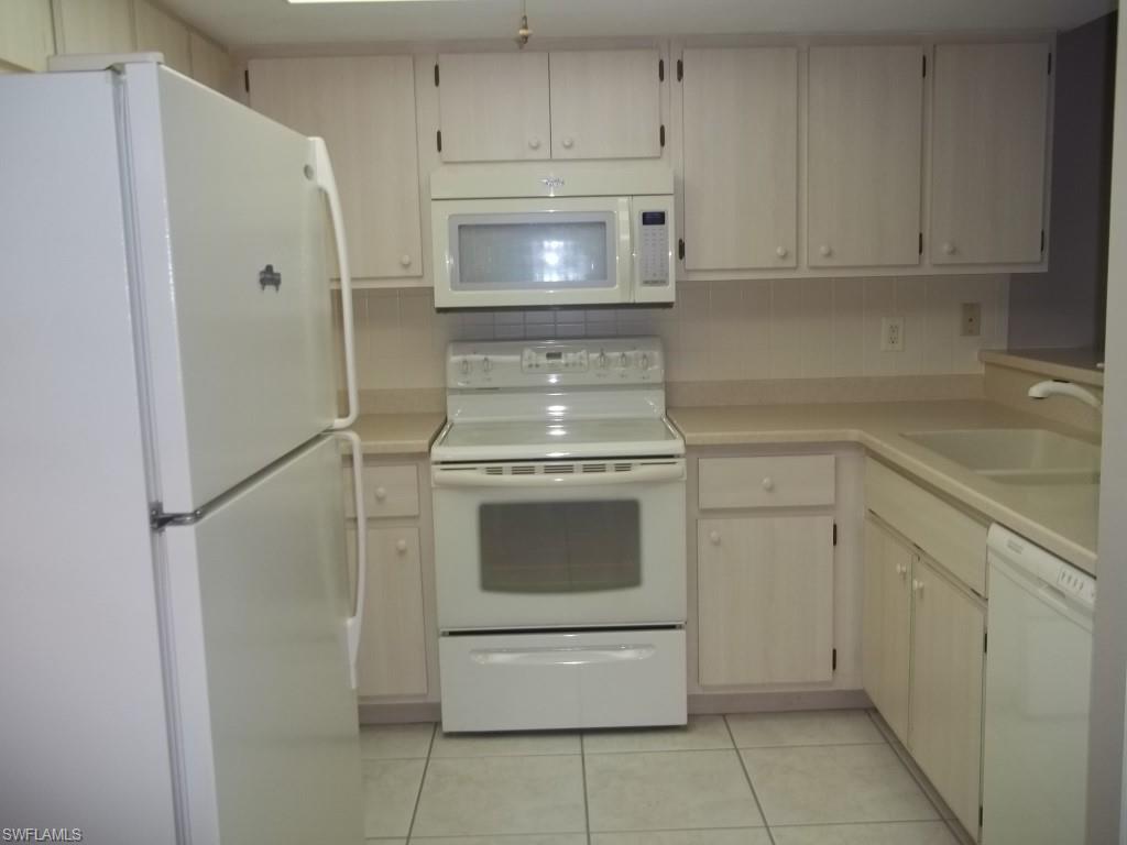 CAPE COURRANA CONDO - Residential