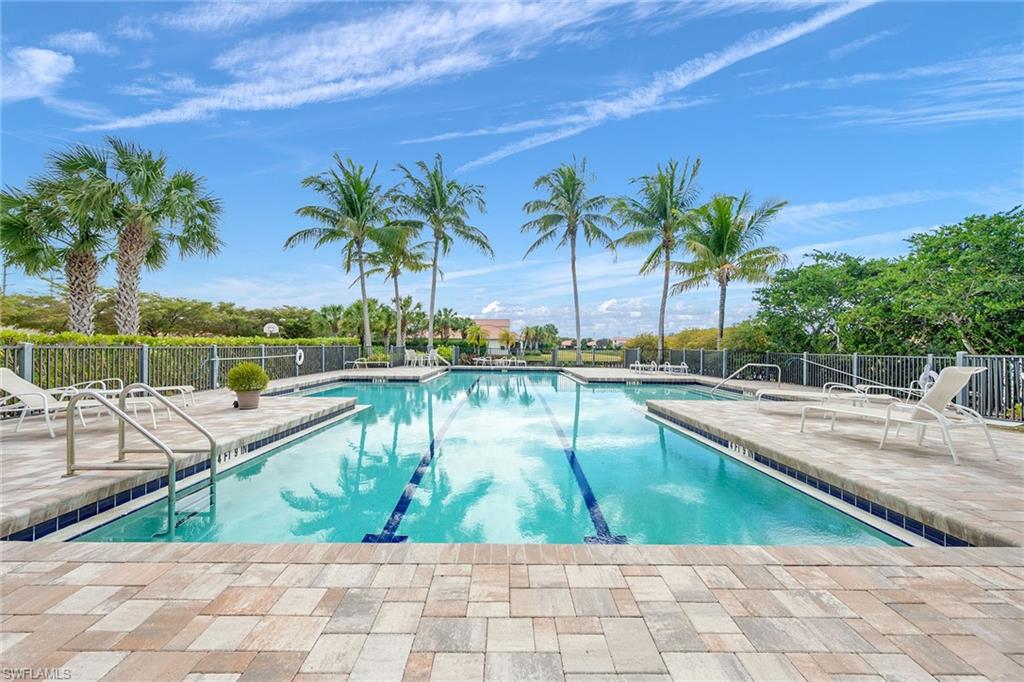 MANCHESTER SQUARE - Residential Lease