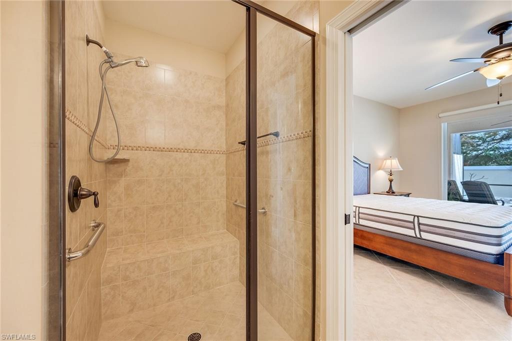 MANCHESTER SQUARE - Residential Lease