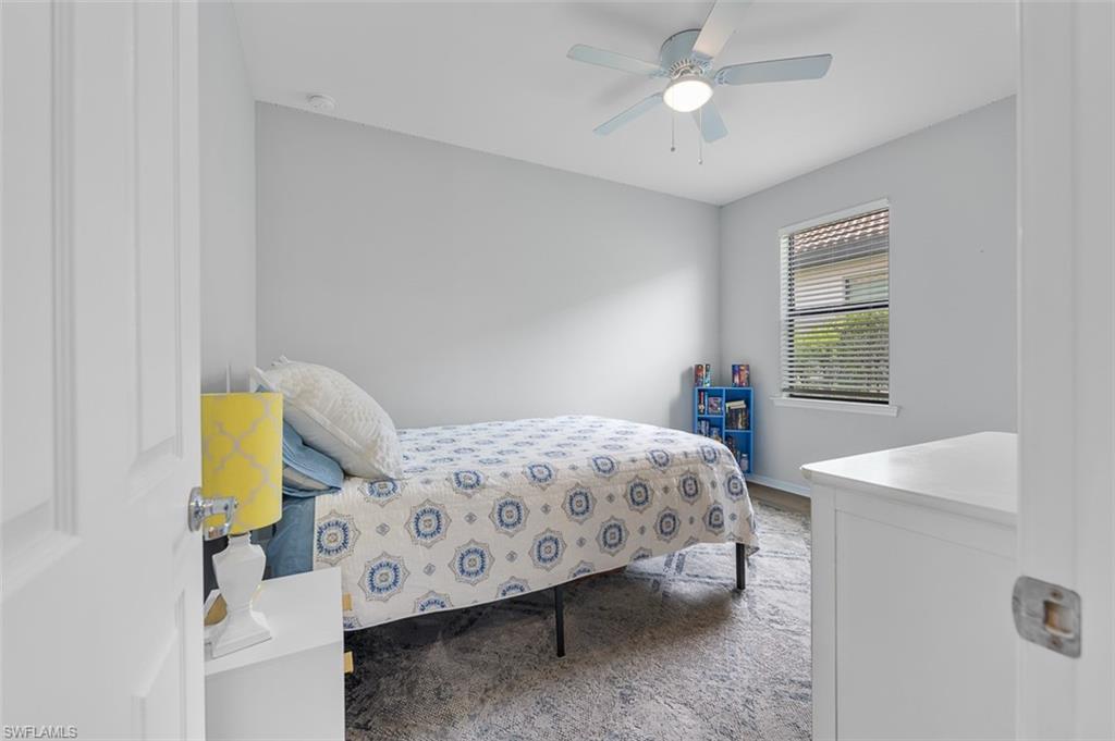 HAMPTON LAKES - Residential