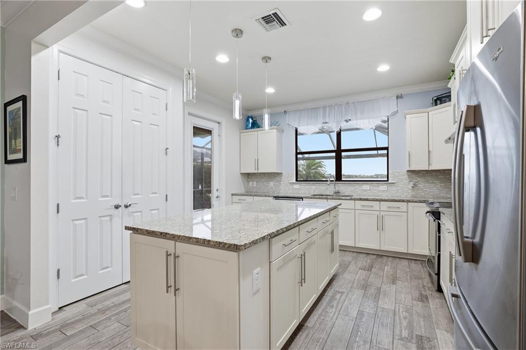 CORKSCREW SHORES - Residential