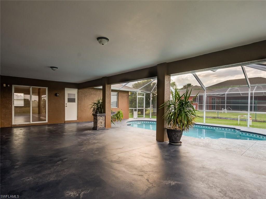CAPE CORAL - Residential