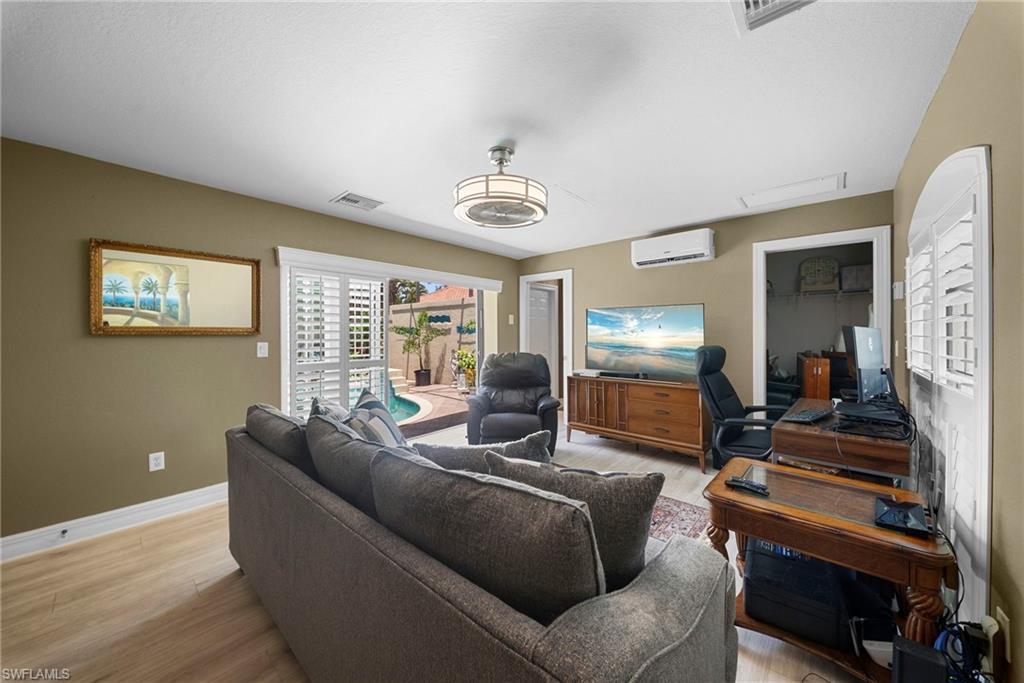 BRIARWOOD - Residential