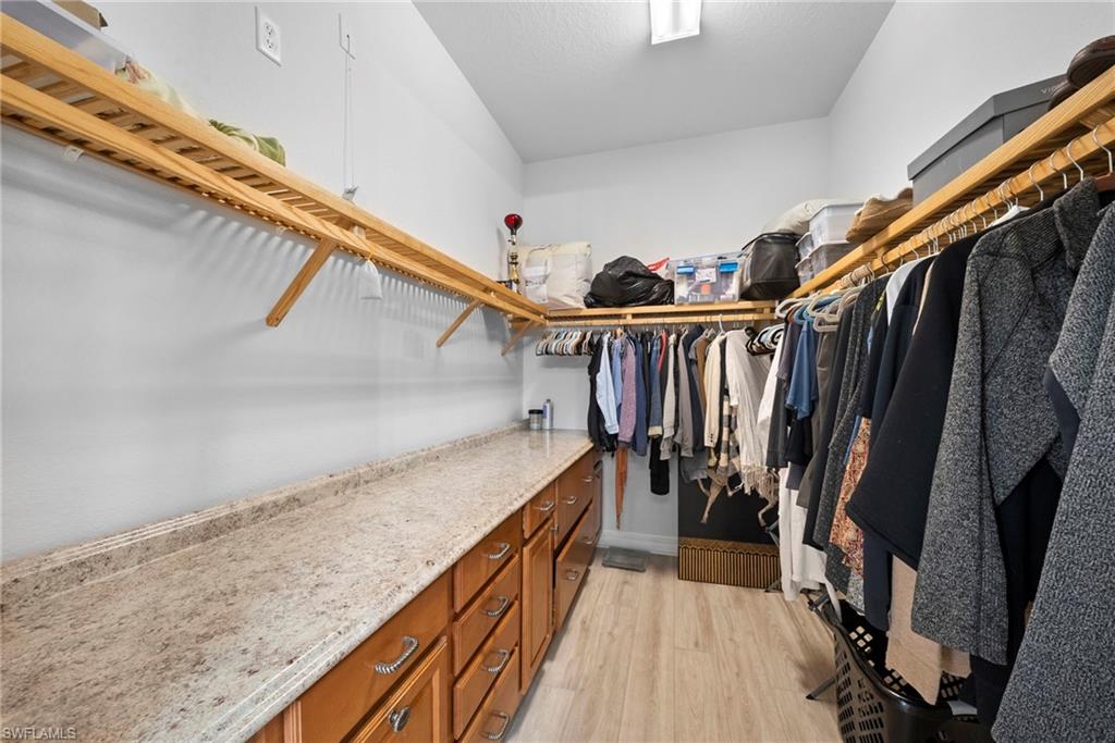 BRIARWOOD - Residential