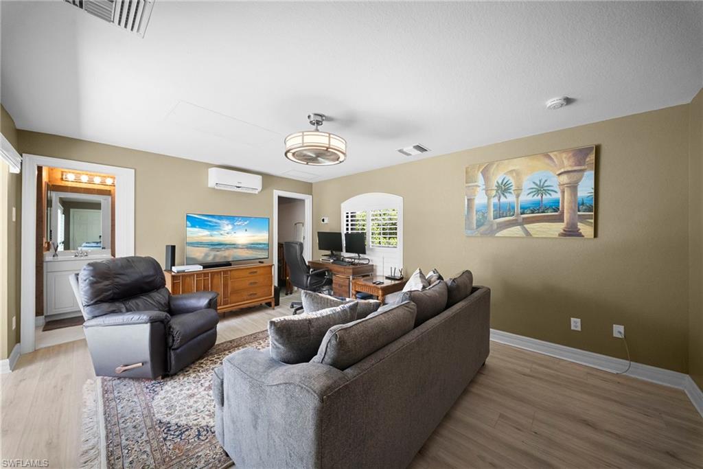 BRIARWOOD - Residential